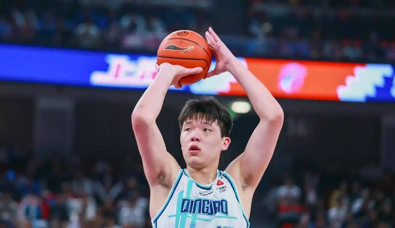  新疆广汇发布备战花絮，国际比赛日远射贴柱，NBA常规赛任务艰巨，球探报告显示潜力