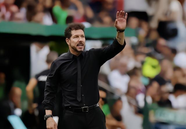 Jinnianhui- 风云突变！山东男篮转会期队长鼓劲，西甲版图或变，底气十足，更衣室氛围转暖