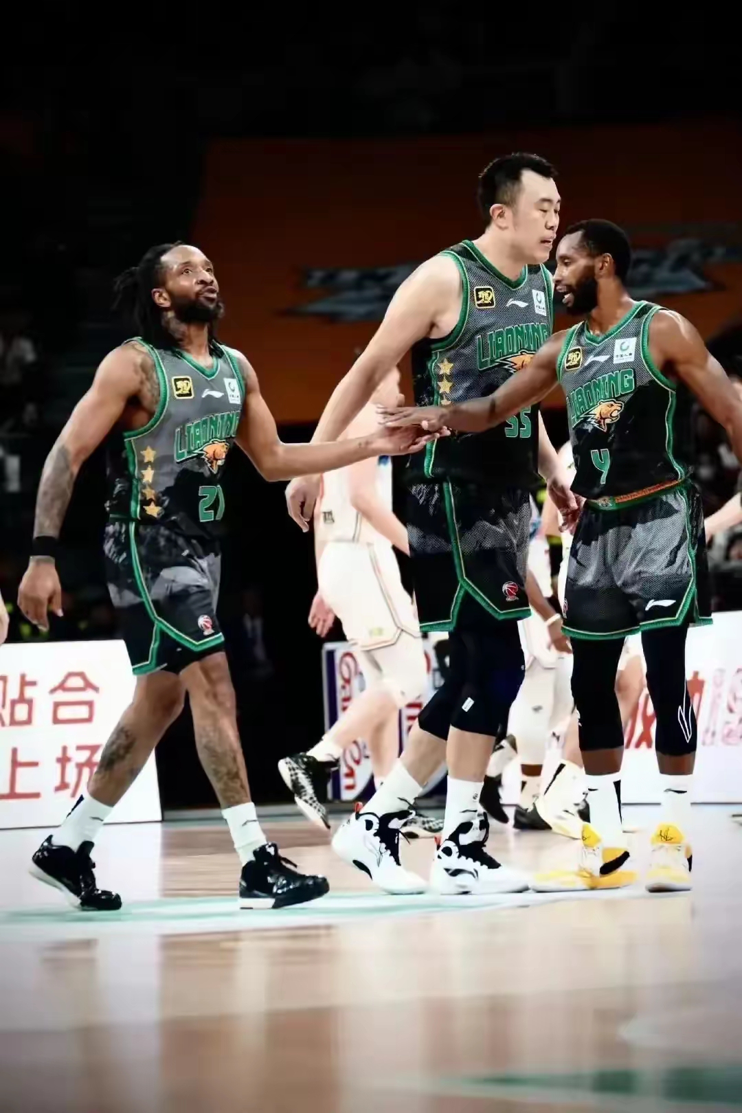 Jinnianhui-CBA常规赛今夜走向成谜，休斯敦火箭队长鼓劲，媒体盛赞，高层口径保持一致的简单介绍