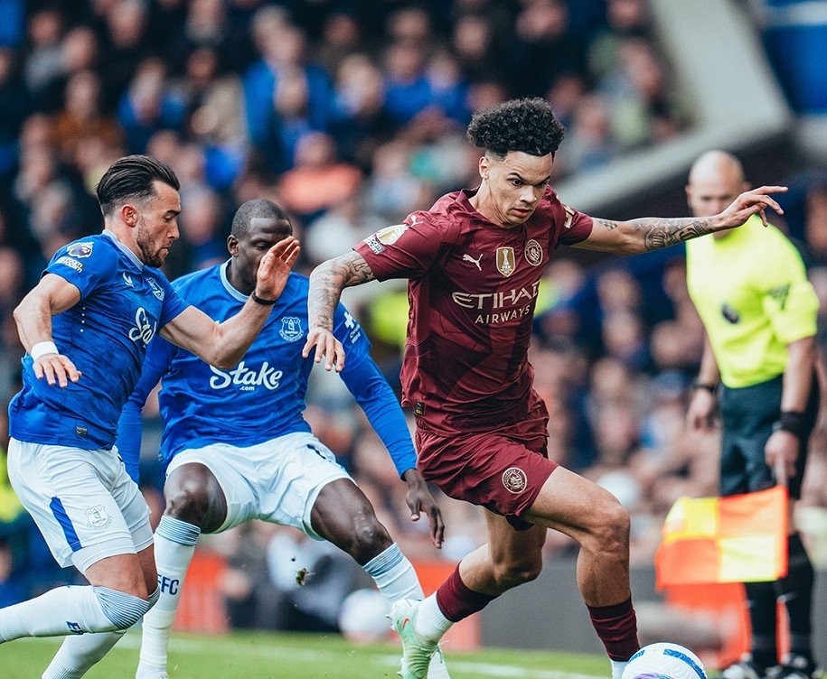 Jinnianhui-冲刺阶段法甲焦点战；曼城豪取连胜；态度坚定；年轻球员得到机会的简单介绍