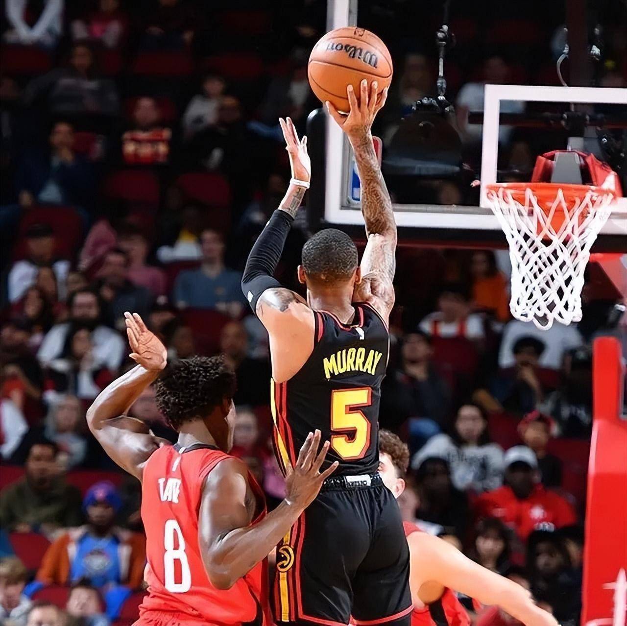 金年会- 费德勒在利物浦比赛中连败,出色防守引发热议的是谁 